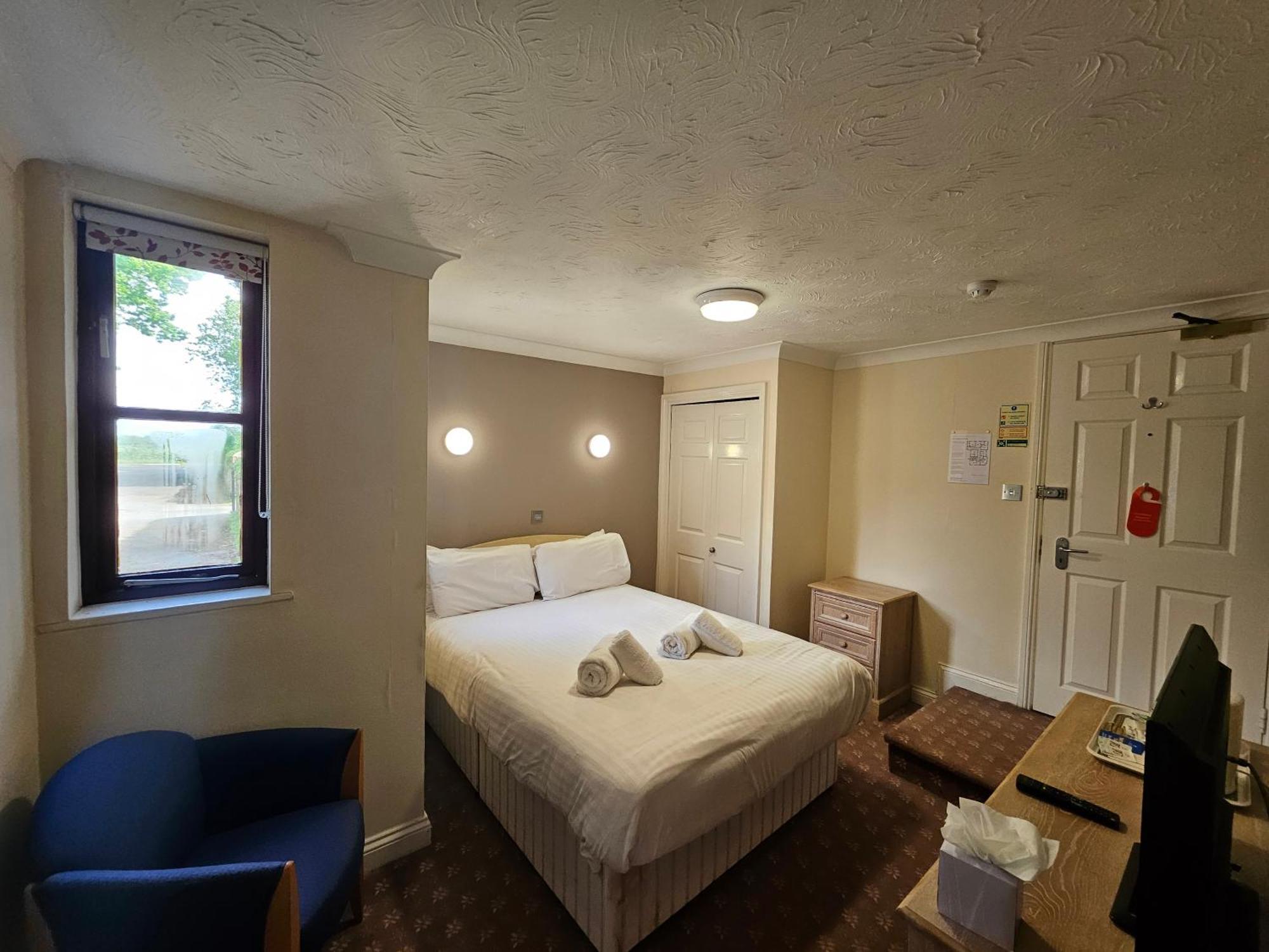 Marsh Farm Hotel Swindon Exterior foto